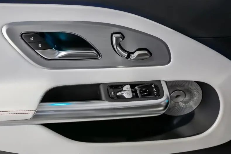 Mercedes-Benz CLA 250 (Clasa CLA) din 2025 cu 6.264 km - oferta MER208030 - foto 11