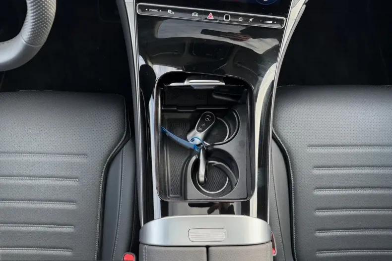 Mercedes-Benz GLC 300 (Clasa GLC) din 2025 cu 10.644 km - oferta MER208034 - foto 13