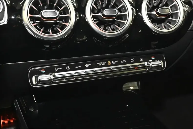 Mercedes-Benz CLA 250 (Clasa CLA) din 2025 cu 6.398 km - oferta MER208035 - foto 10