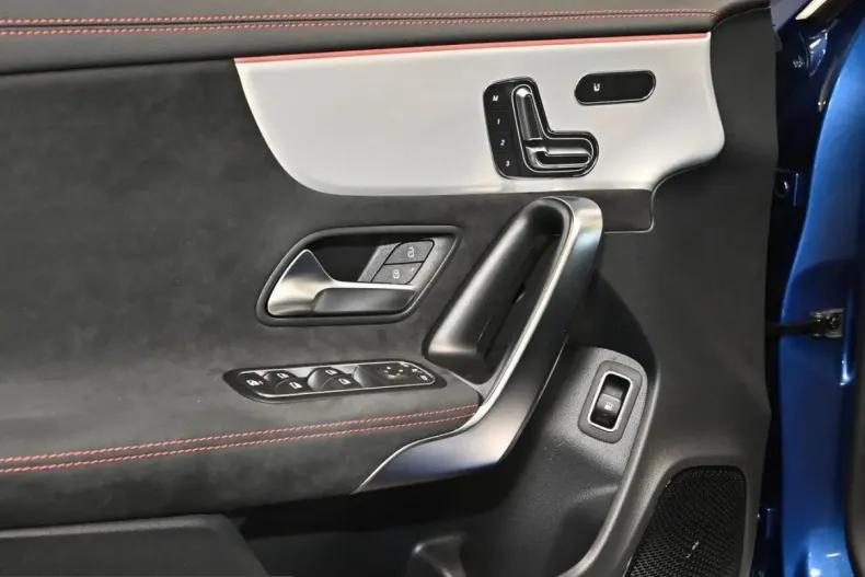 Mercedes-Benz CLA 250 (Clasa CLA) din 2025 cu 6.398 km - oferta MER208035 - foto 19