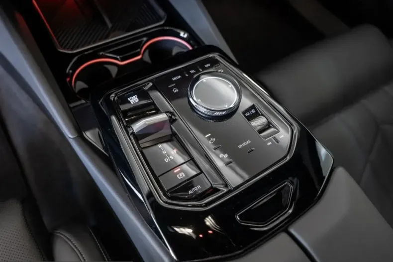 BMW 520 (Seria 5) din 2025 cu 26.793 km - oferta BMW208053 - foto 24