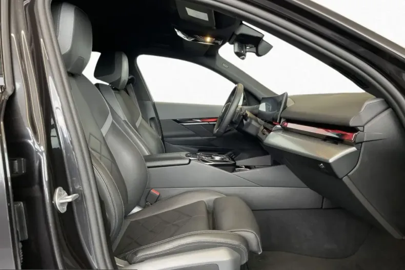 BMW 520 (Seria 5) din 2025 cu 29.792 km - oferta BMW208056 - foto 3