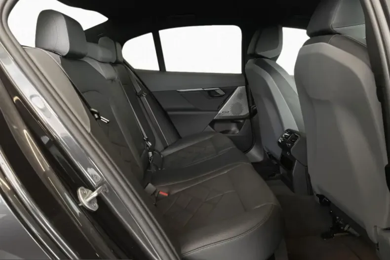 BMW 520 (Seria 5) din 2025 cu 29.792 km - oferta BMW208056 - foto 8