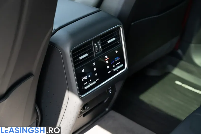 Porsche Cayenne din 2023 cu 29.650 km - oferta POR208064 - foto 8