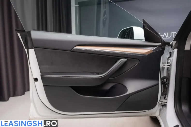 Tesla Model 3 din 2023 cu 58.000 km - oferta TES208072 - foto 9