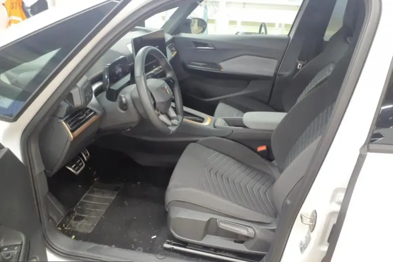 Cupra Born din 2025 cu 12.400 km - oferta CUP208091 - foto 8