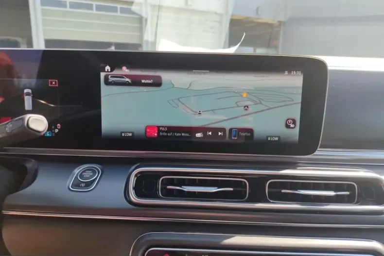 Mercedes-Benz V 300 (Clasa V) din 2024 cu 39.752 km - oferta MER208092 - foto 11