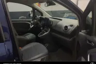 Mercedes-Benz EQT din 2025 cu 4.676 km - oferta MER208095 - foto 6