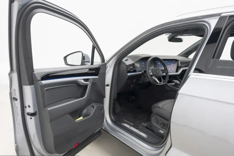 Volkswagen Touareg din 2022 cu 56.745 km - oferta VOL208102 - foto 11