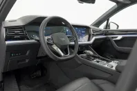 Volkswagen Touareg din 2022 cu 56.745 km - oferta VOL208102 - foto 13