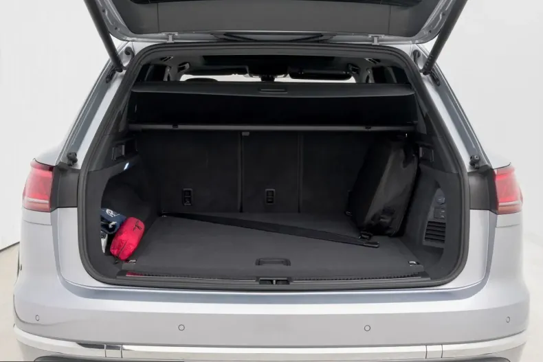 Volkswagen Touareg din 2022 cu 56.745 km - oferta VOL208102 - foto 23