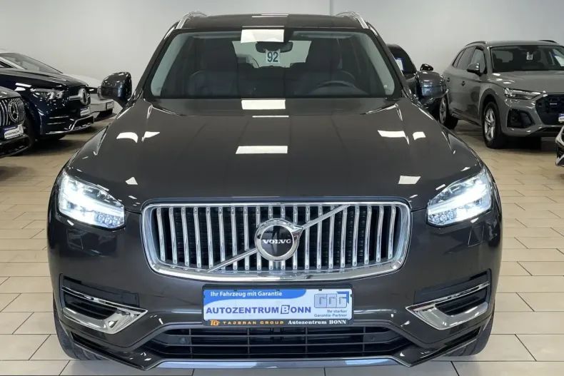 Volvo XC90 din 2023 cu 59.618 km - oferta VOL208119 - foto 2
