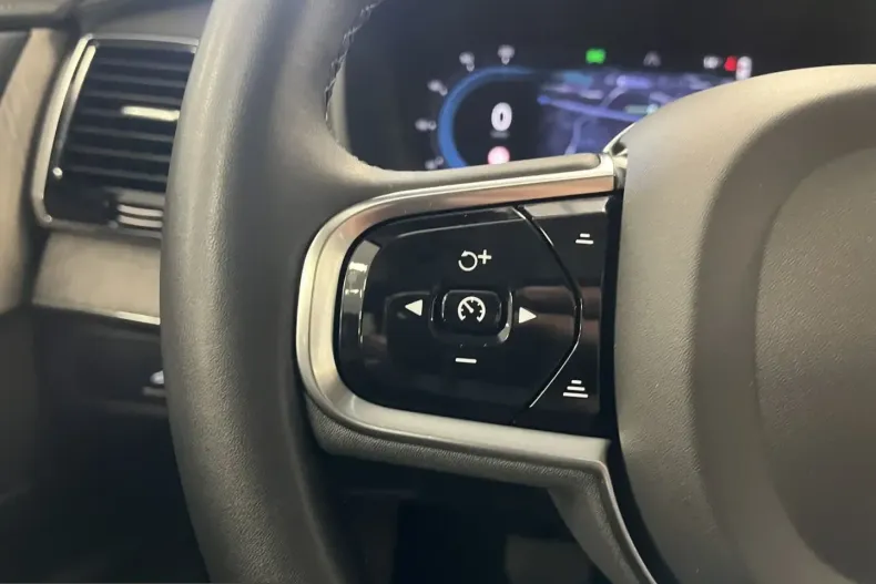 Volvo XC90 din 2023 cu 59.618 km - oferta VOL208119 - foto 13