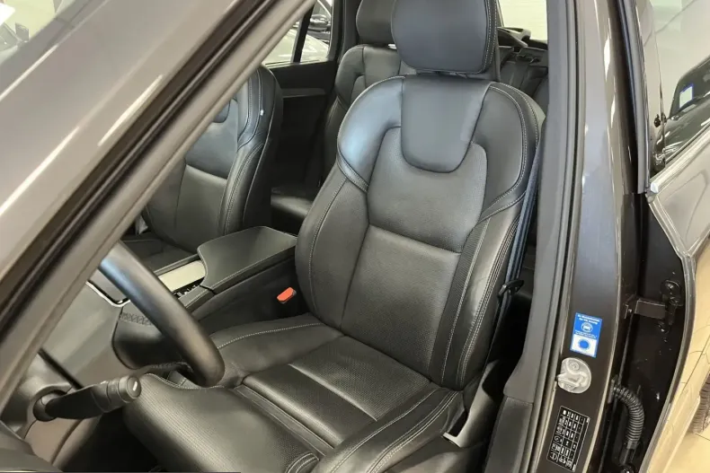 Volvo XC90 din 2023 cu 59.618 km - oferta VOL208119 - foto 21