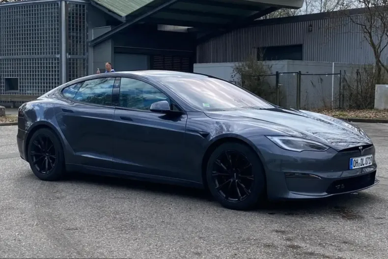 Tesla Model S din 2024 cu 56.555 km - oferta TES208121 - foto 3