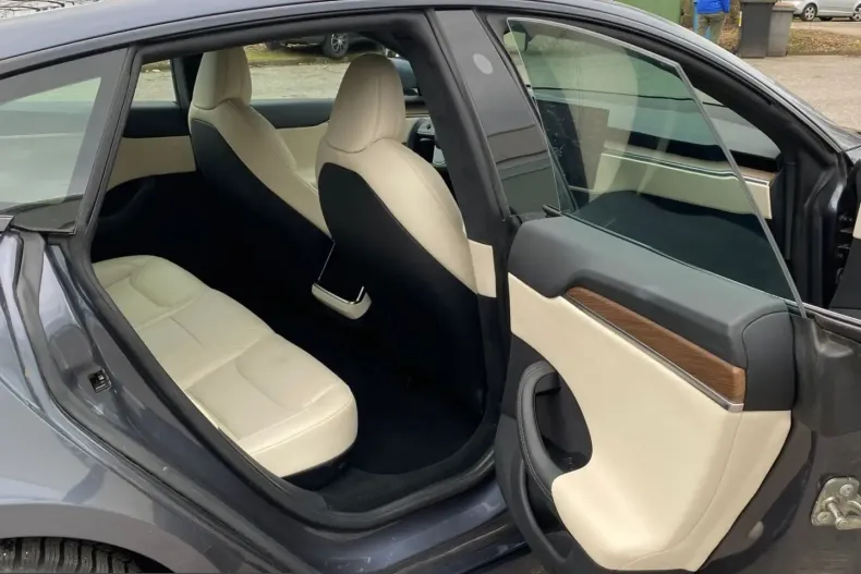 Tesla Model S din 2024 cu 56.555 km - oferta TES208121 - foto 20