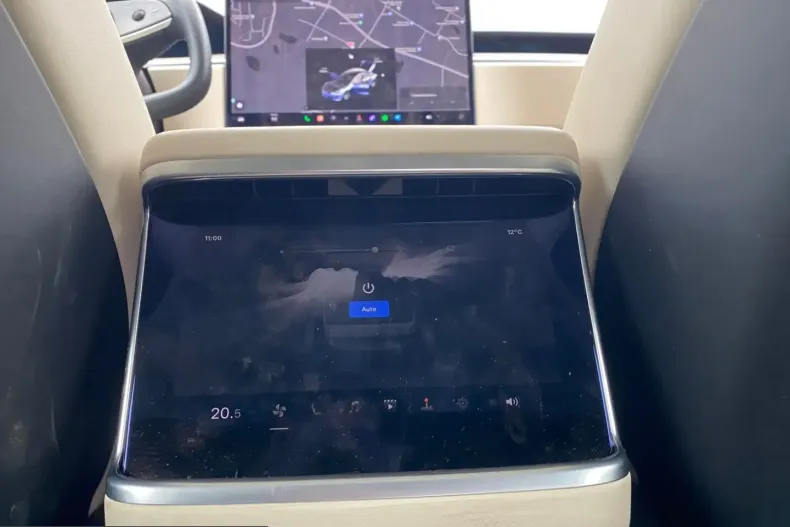 Tesla Model S din 2024 cu 56.555 km - oferta TES208121 - foto 27