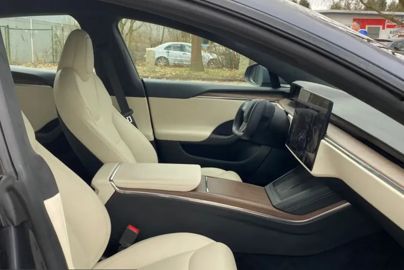 Tesla Model S din 2024 cu 56.555 km - oferta TES208121 - foto 36