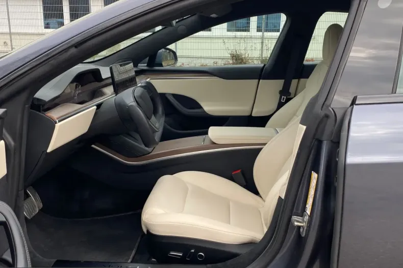 Tesla Model S din 2024 cu 56.555 km - oferta TES208121 - foto 45