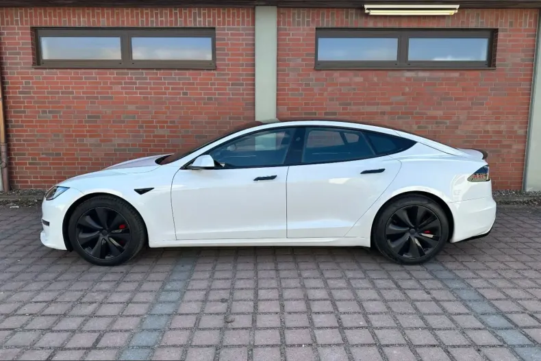 Tesla Model S din 2023 cu 36.989 km - oferta TES208124 - foto 4