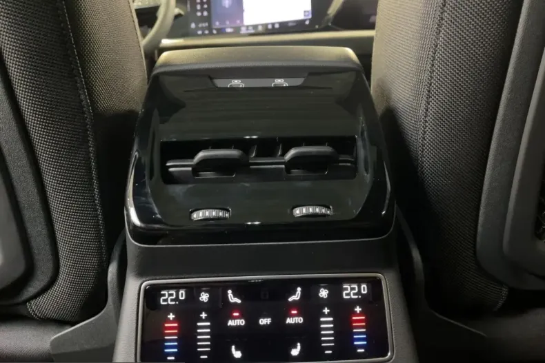 Audi A6 din 2025 cu 12.999 km - oferta AUD208136 - foto 12