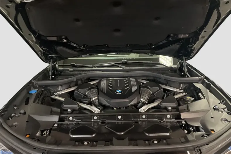 BMW X7 M50 (Seria X) din 2022 cu 33.558 km - oferta BMW208138 - foto 12