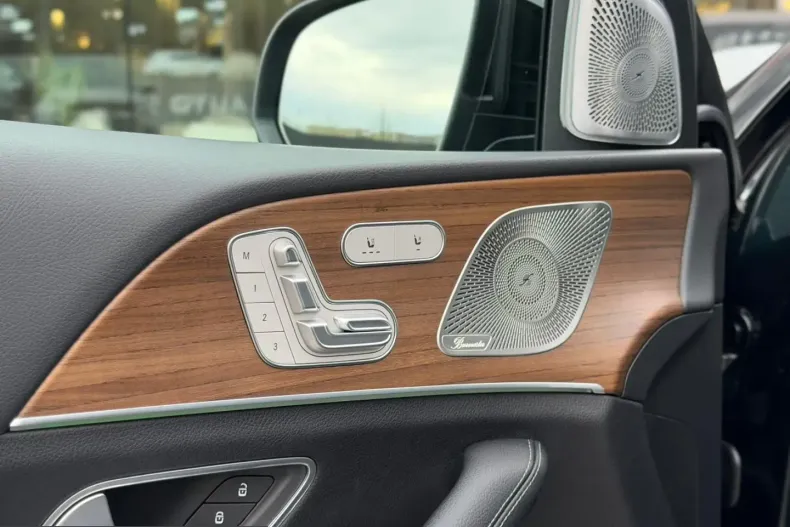 Mercedes-Benz GLE 300 (Clasa GLE) din 2024 cu 33.551 km - oferta MER208141 - foto 14