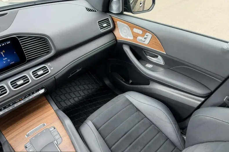 Mercedes-Benz GLE 300 (Clasa GLE) din 2024 cu 33.551 km - oferta MER208141 - foto 20