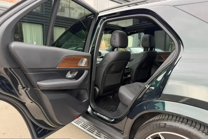 Mercedes-Benz GLE 300 (Clasa GLE) din 2024 cu 33.551 km - oferta MER208141 - foto 23