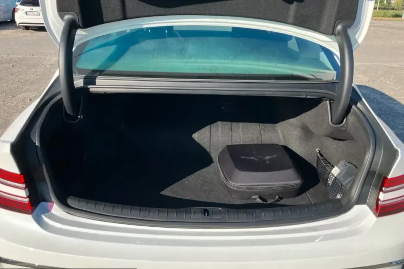 Genesis G80 din 2025 cu 5.900 km - oferta GEN208143 - foto 9