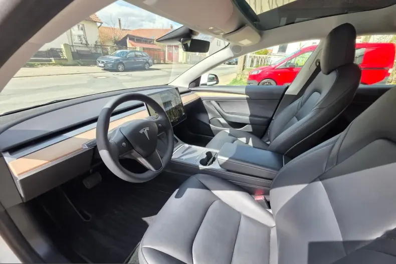 Tesla Model 3 din 2021 cu 89.127 km - oferta TES208155 - foto 9