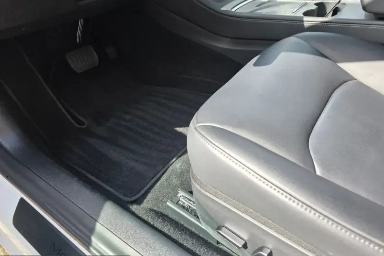 Tesla Model 3 din 2021 cu 89.127 km - oferta TES208155 - foto 11