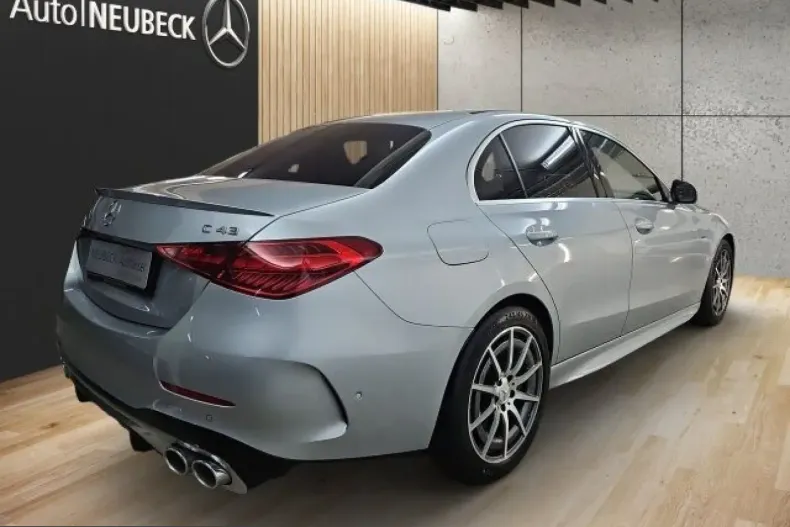 Mercedes-Benz C 43 AMG (Clasa C) din 2023 cu 18.700 km - oferta MER208171 - foto 4