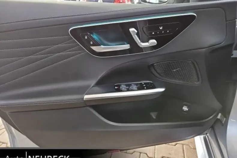 Mercedes-Benz C 43 AMG (Clasa C) din 2023 cu 18.700 km - oferta MER208171 - foto 10