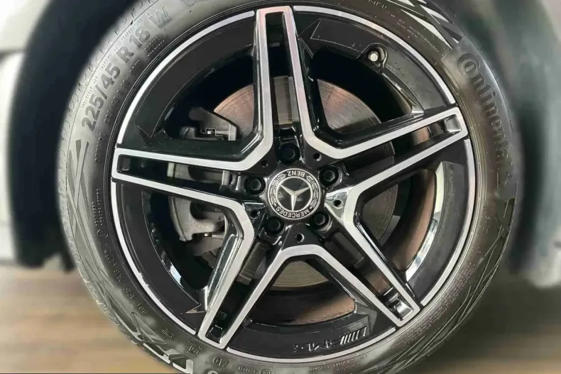 Mercedes-Benz A 250 (Clasa A) din 2023 cu 19.997 km - oferta MER208173 - foto 6