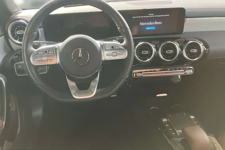 Mercedes-Benz A 250 (Clasa A) din 2023 cu 19.997 km - oferta MER208173 - foto 9