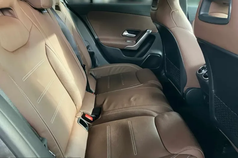 Mercedes-Benz A 250 (Clasa A) din 2023 cu 19.997 km - oferta MER208173 - foto 11