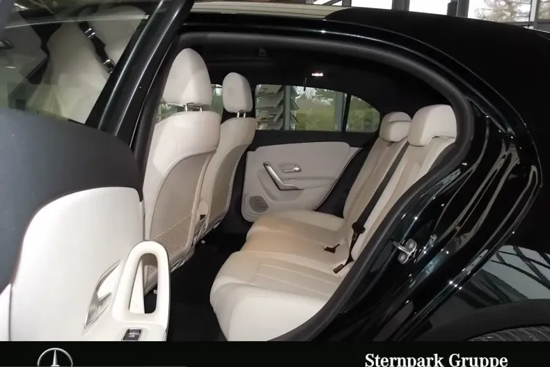 Mercedes-Benz A 250 (Clasa A) din 2024 cu 13.800 km - oferta MER208175 - foto 7