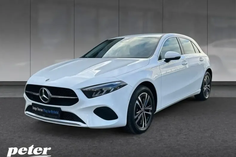 Mercedes-Benz A 250 (Clasa A) din 2024 cu 4.176 km - oferta MER208183 - foto 1