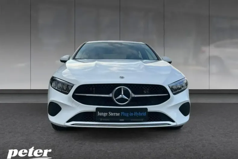 Mercedes-Benz A 250 (Clasa A) din 2024 cu 4.176 km - oferta MER208183 - foto 2