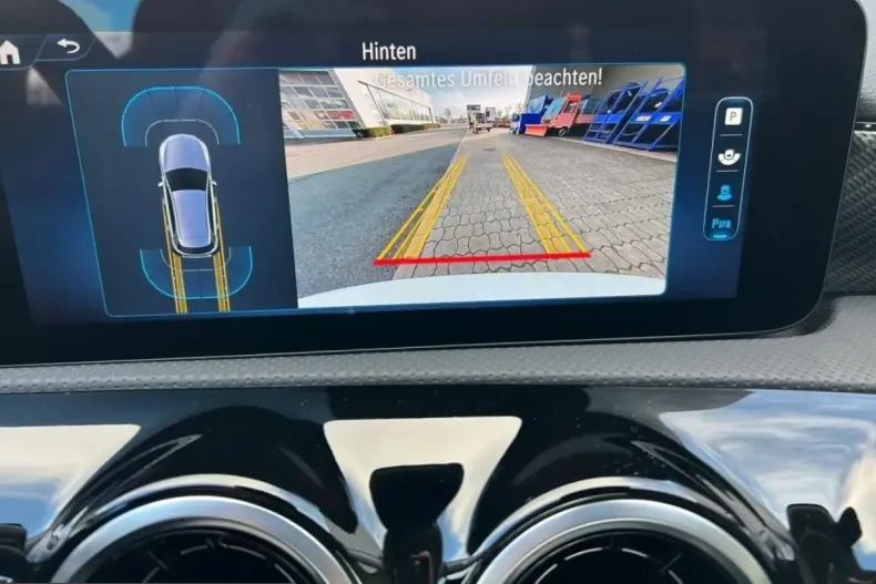 Mercedes-Benz A 250 (Clasa A) din 2024 cu 4.176 km - oferta MER208183 - foto 11