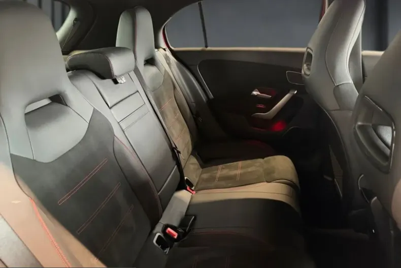 Mercedes-Benz A 250 (Clasa A) din 2023 cu 35.403 km - oferta MER208186 - foto 10