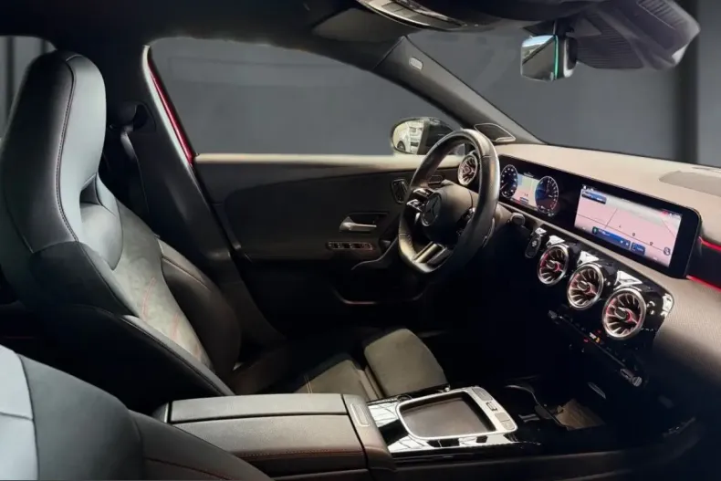 Mercedes-Benz A 250 (Clasa A) din 2023 cu 35.403 km - oferta MER208186 - foto 13