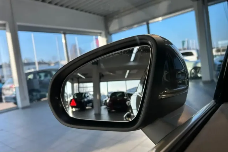 Mercedes-Benz A 200 (Clasa A) din 2024 cu 6.957 km - oferta MER208187 - foto 16