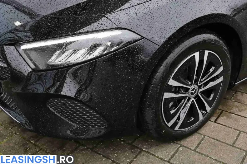 Mercedes-Benz A 200 (Clasa A) din 2024 cu 13.500 km - oferta MER208190 - foto 3