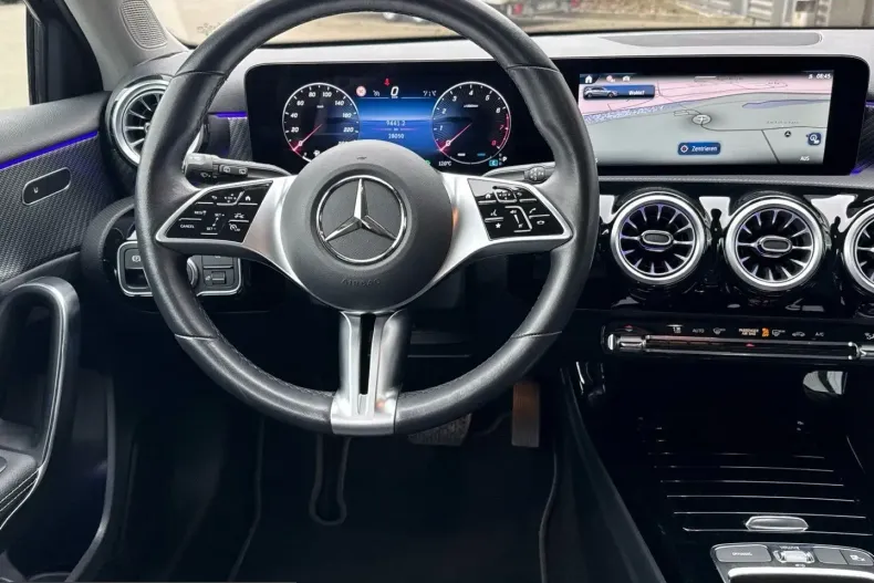 Mercedes-Benz A 200 (Clasa A) din 2024 cu 28.049 km - oferta MER208191 - foto 7