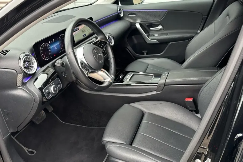 Mercedes-Benz A 200 (Clasa A) din 2024 cu 28.049 km - oferta MER208191 - foto 8