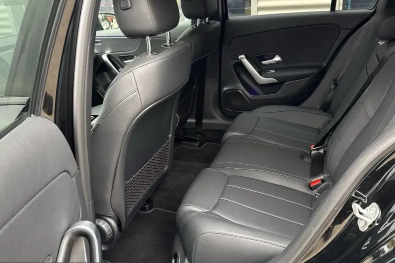 Mercedes-Benz A 200 (Clasa A) din 2024 cu 28.049 km - oferta MER208191 - foto 10