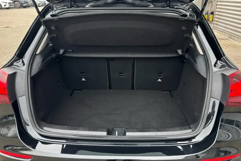 Mercedes-Benz A 200 (Clasa A) din 2024 cu 28.049 km - oferta MER208191 - foto 12