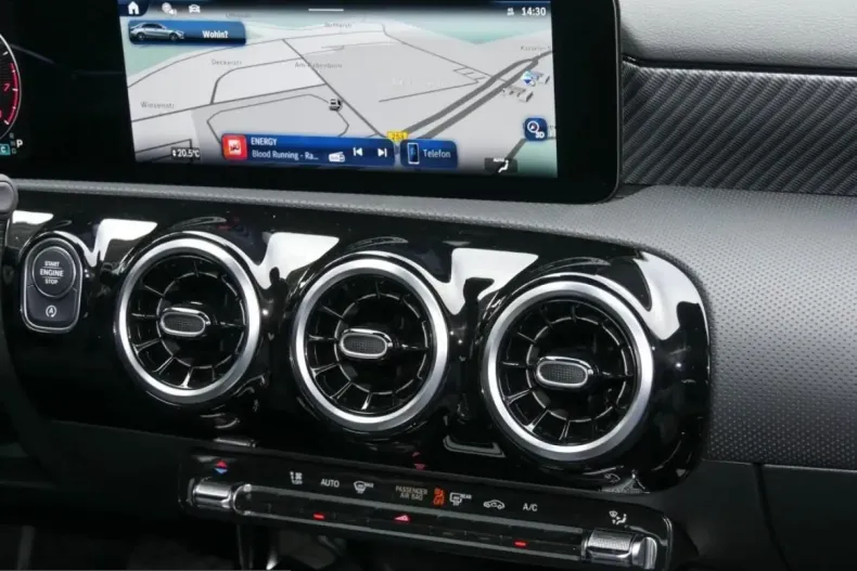 Mercedes-Benz A 200 (Clasa A) din 2024 cu 6.227 km - oferta MER208192 - foto 7